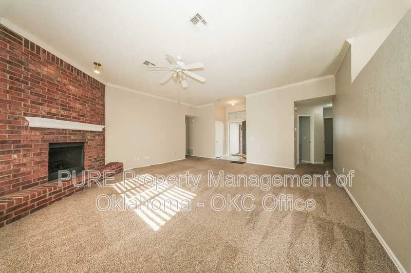 400 Coalbrook Dr - Photo 5 of 20