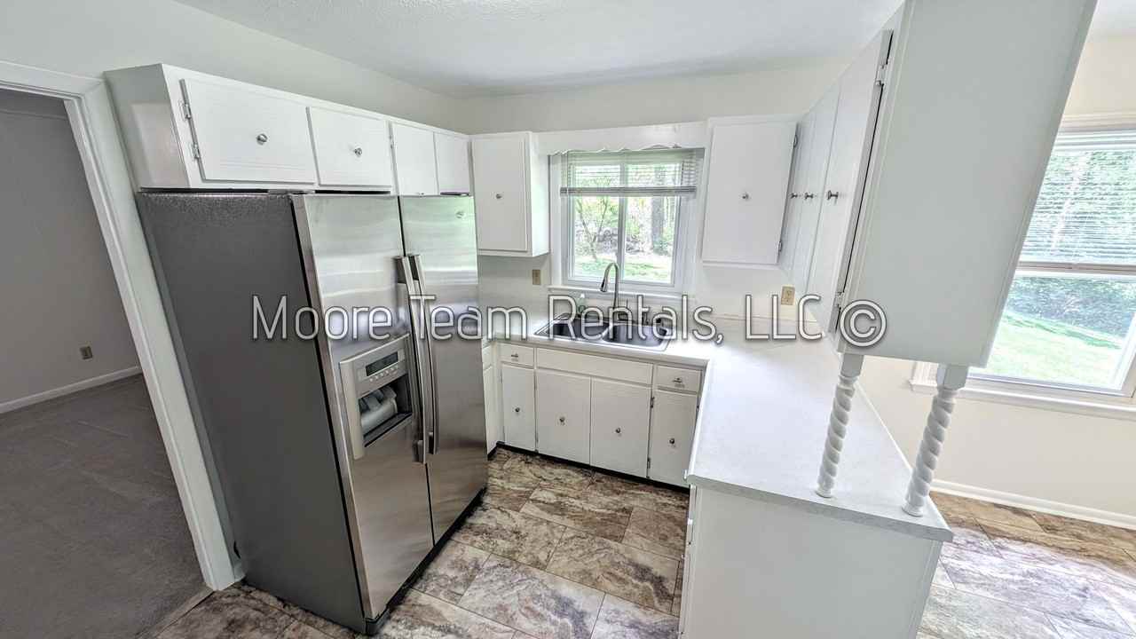 17 Due West Rd - Photo 4 of 22