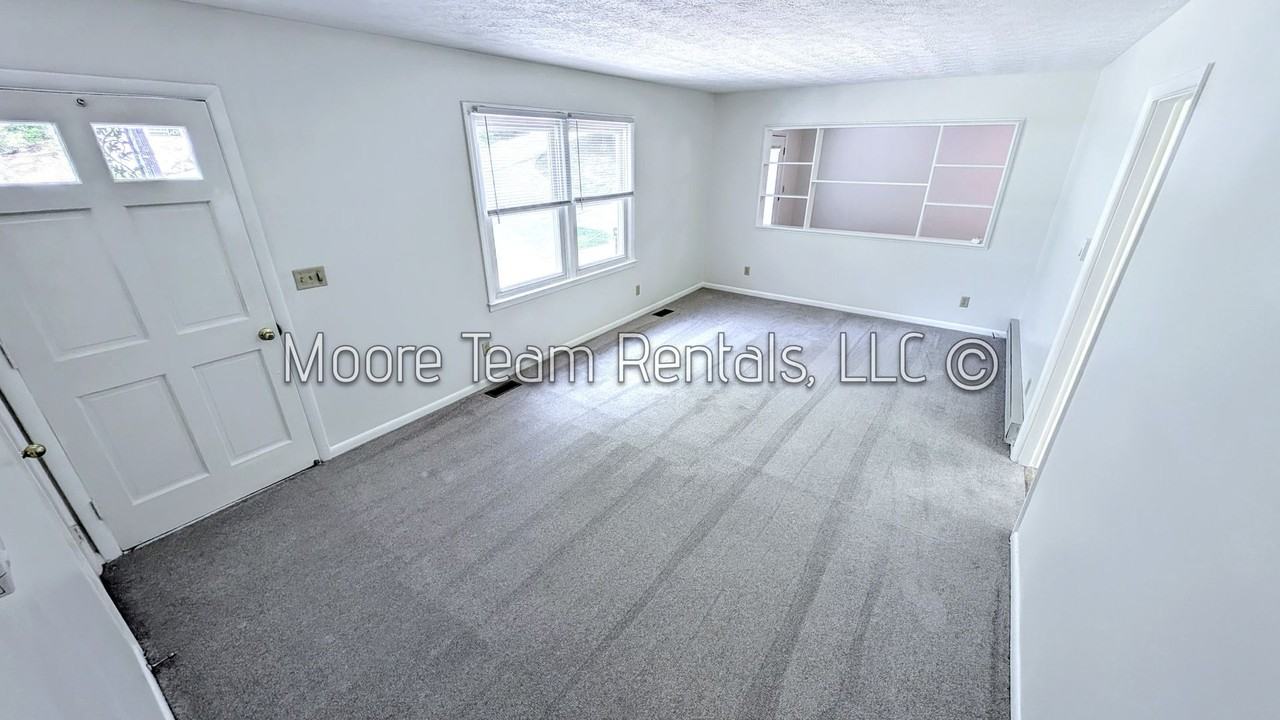 17 Due West Rd - Photo 6 of 22
