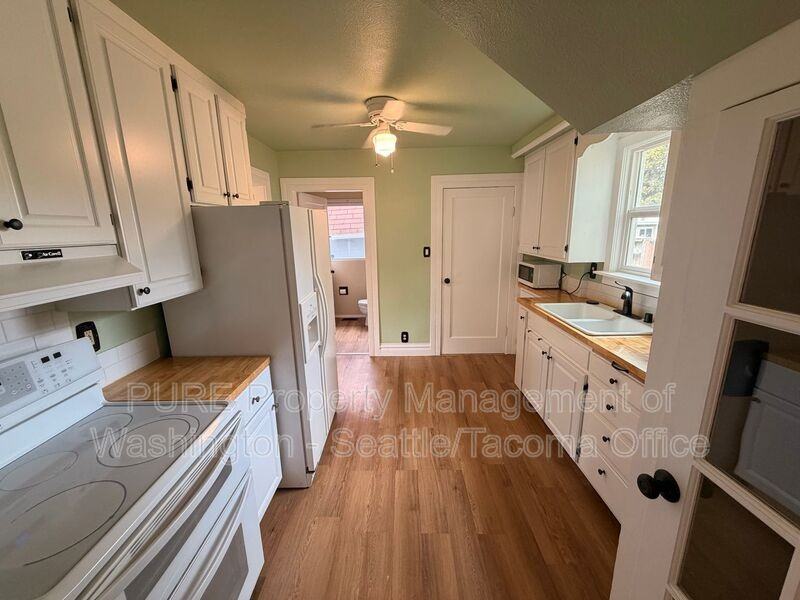 809 S 45th St - Photo 4 of 16