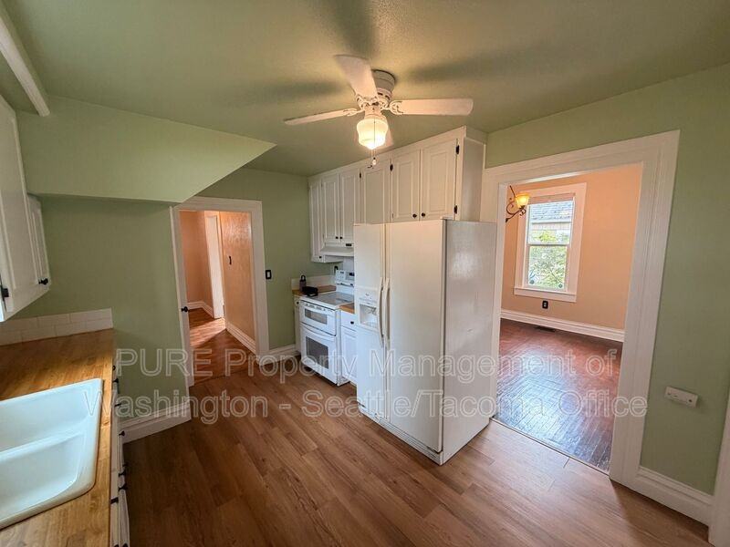 809 S 45th St - Photo 5 of 16