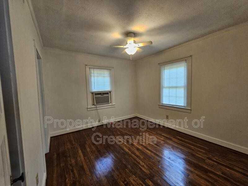 411 Tanner Rd - Photo 4 of 13