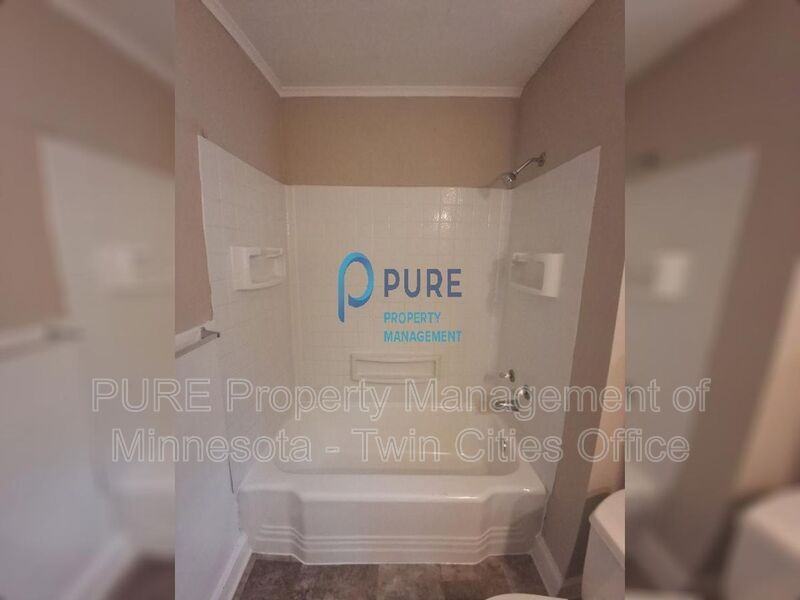 637 Earl St #2 - Photo 6 of 32
