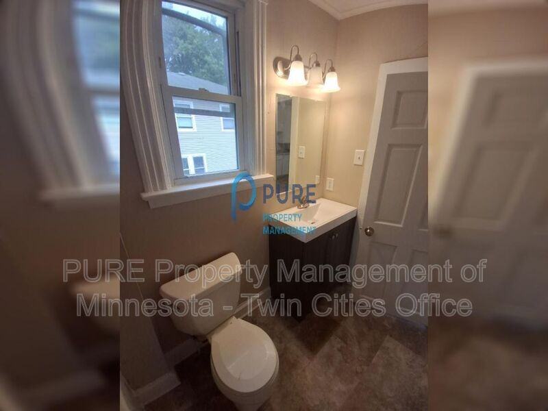 637 Earl St #2 - Photo 7 of 32