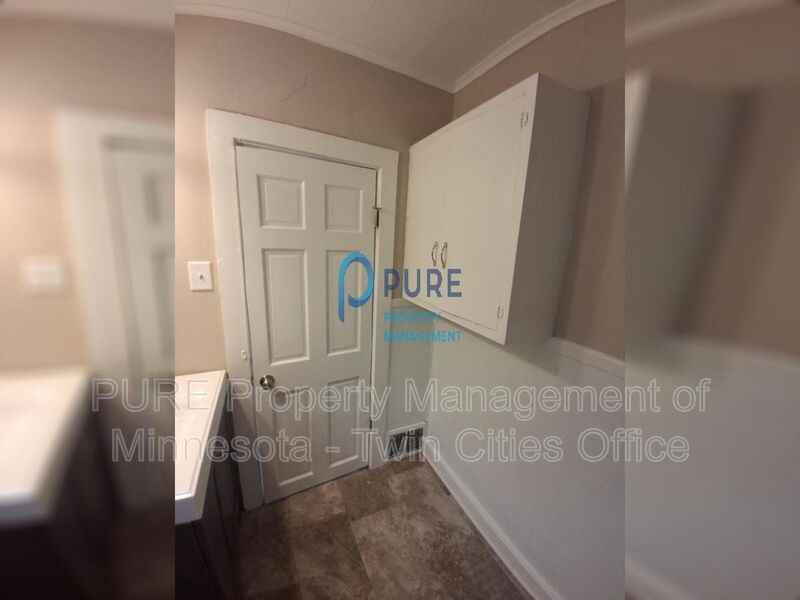 637 Earl St #2 - Photo 7 of 30