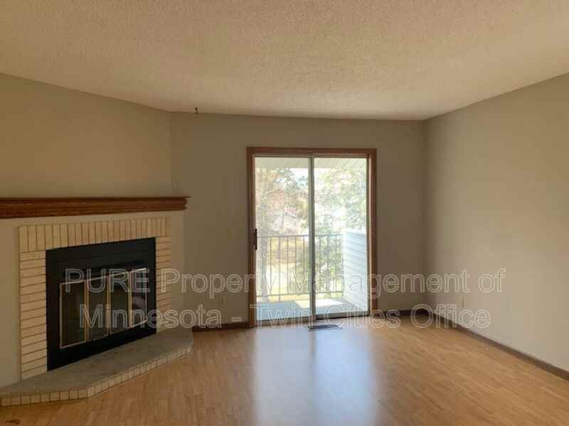 1696 Pleasant St #C - Photo 3 of 20