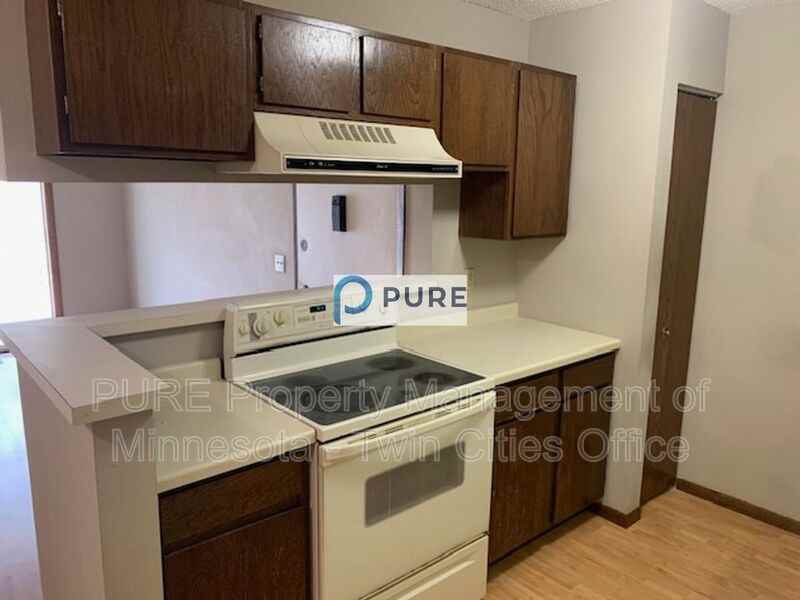 1696 Pleasant St #C - Photo 5 of 20