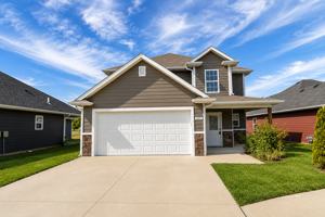 featured image of 2807 Amberwood Ct