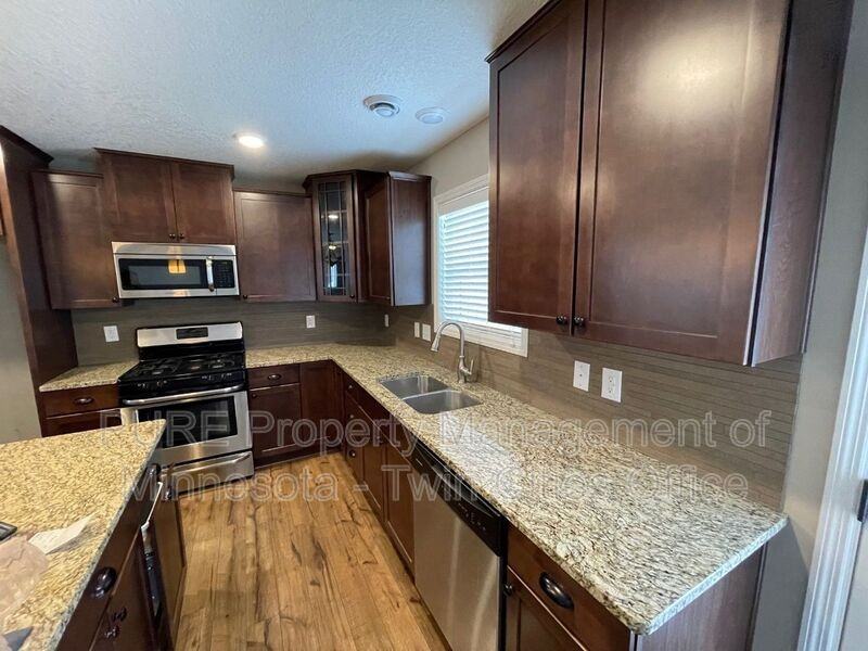 9987 5th Street Ln N - Photo 2 of 28