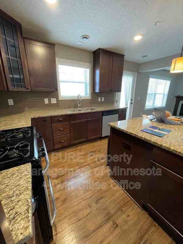 9987 5th Street Ln N - Photo 3 of 28