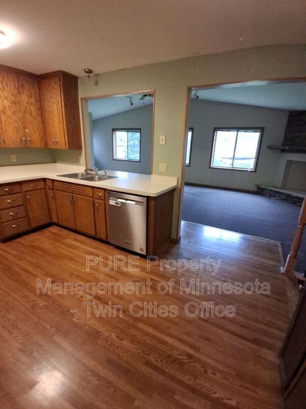 2299 Randy Ave - Photo 5 of 19