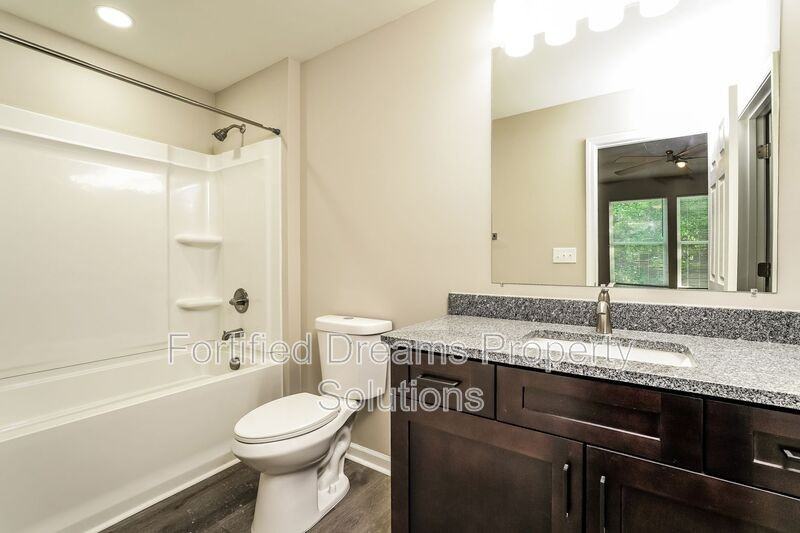 1836 E 4th St - Photo 6 of 18