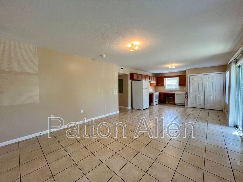 8 Zell Ln #A - Photo 5 of 24