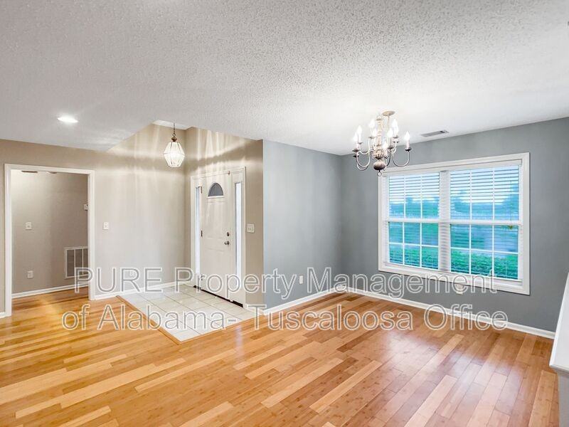 3108 Wisteria Ln - Photo 4 of 26