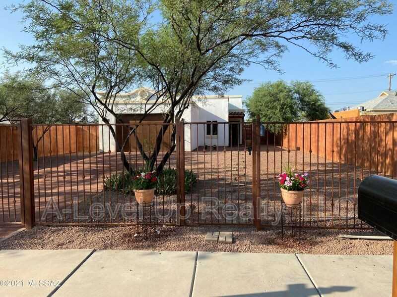 310 W 27th St - Photo 2 of 18