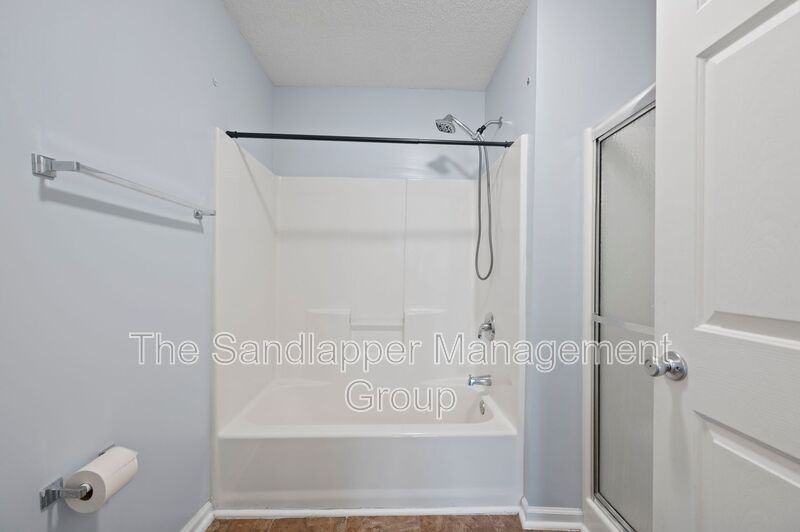 1320 Pinnacle Ln - Photo 2 of 14