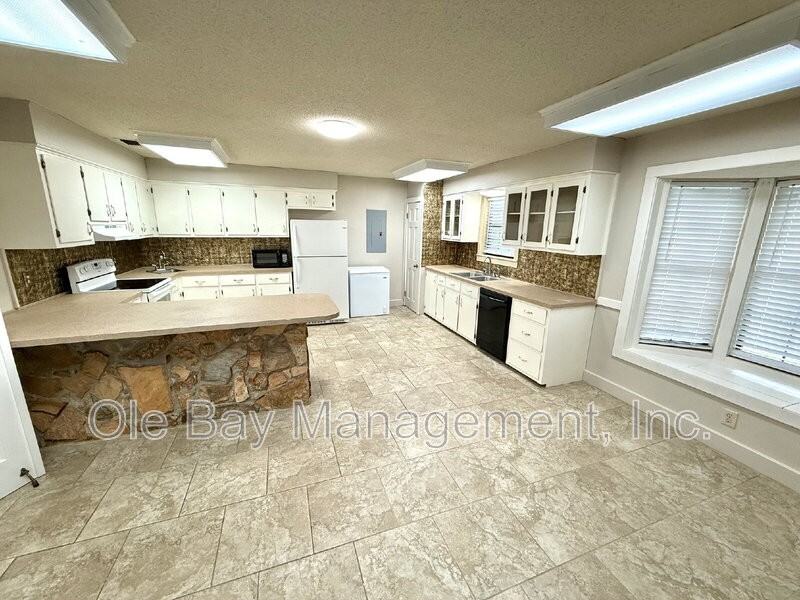 9345 Spice Pond Road Ext - Photo 4 of 12