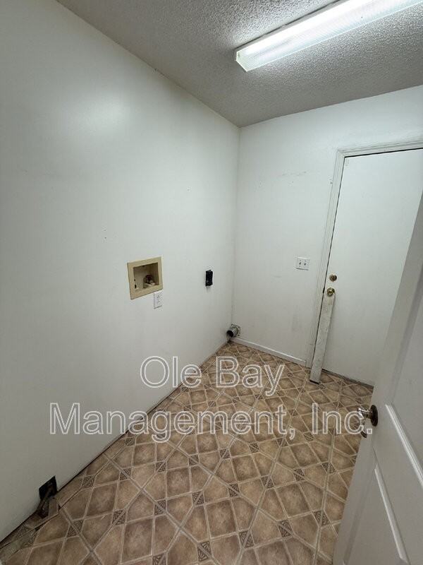 9345 Spice Pond Road Ext - Photo 5 of 12