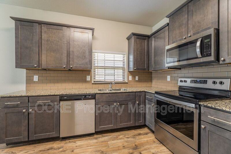 512 E Akard St #400 - Photo 3 of 14