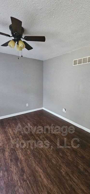 721 N 70th Ter - Photo 2 of 14