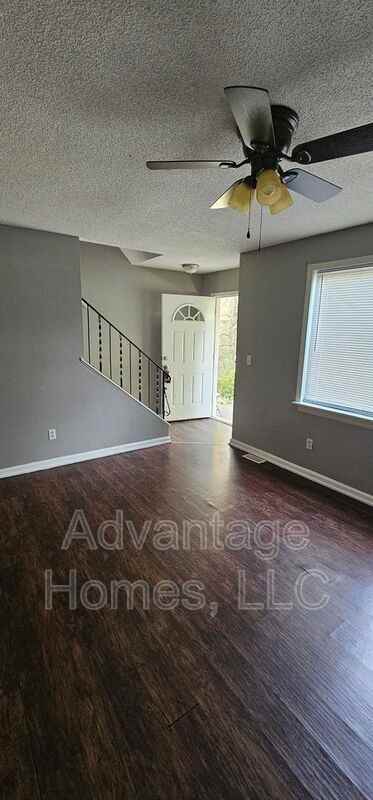 721 N 70th Ter - Photo 3 of 14