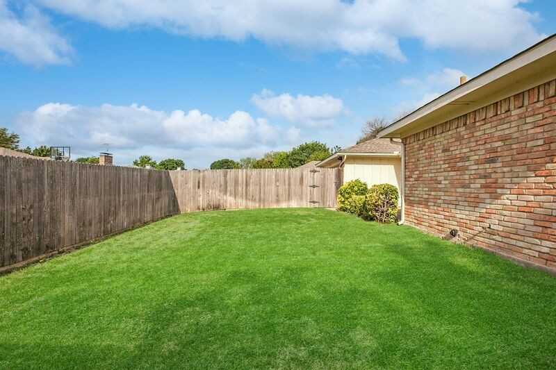 2116 Winterstone Dr - Photo 2 of 48