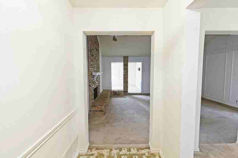 2116 Winterstone Dr - Photo 4 of 48