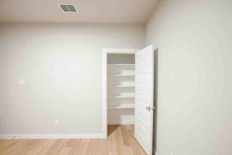 610 Wild Goose Ln - Photo 6 of 50