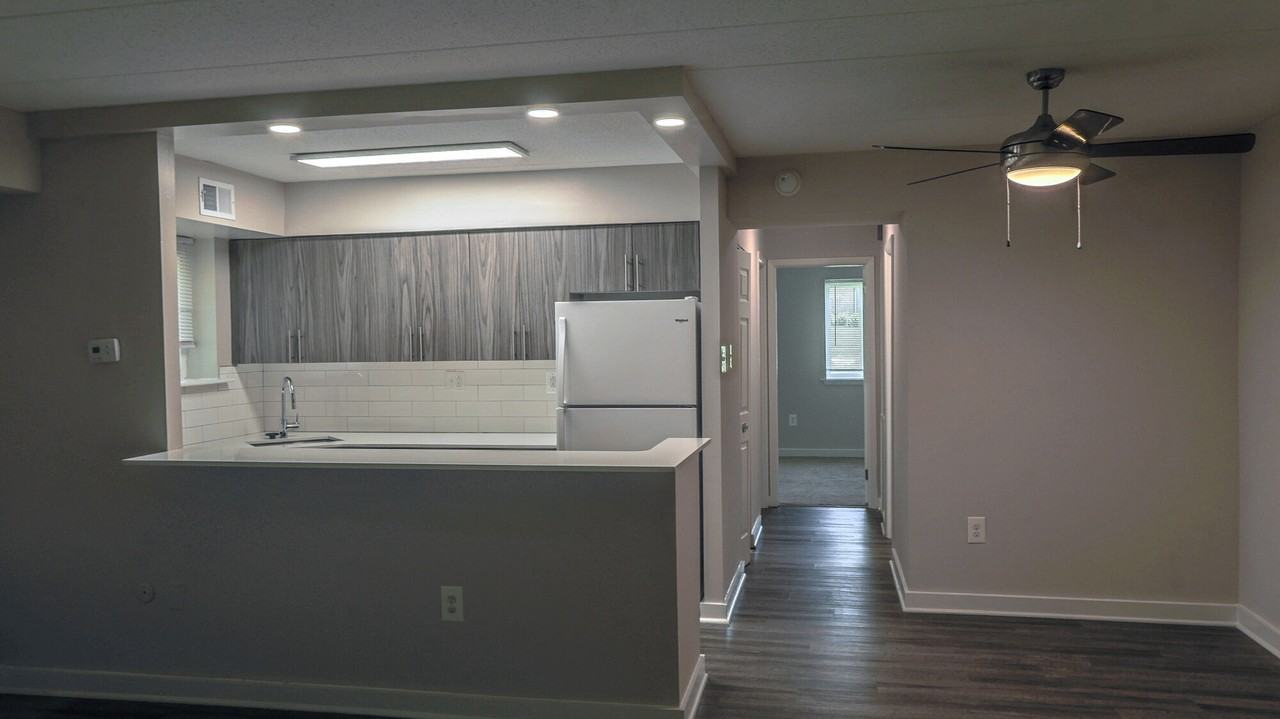 Lansdowne Station Apartments - Photo 2 of 17