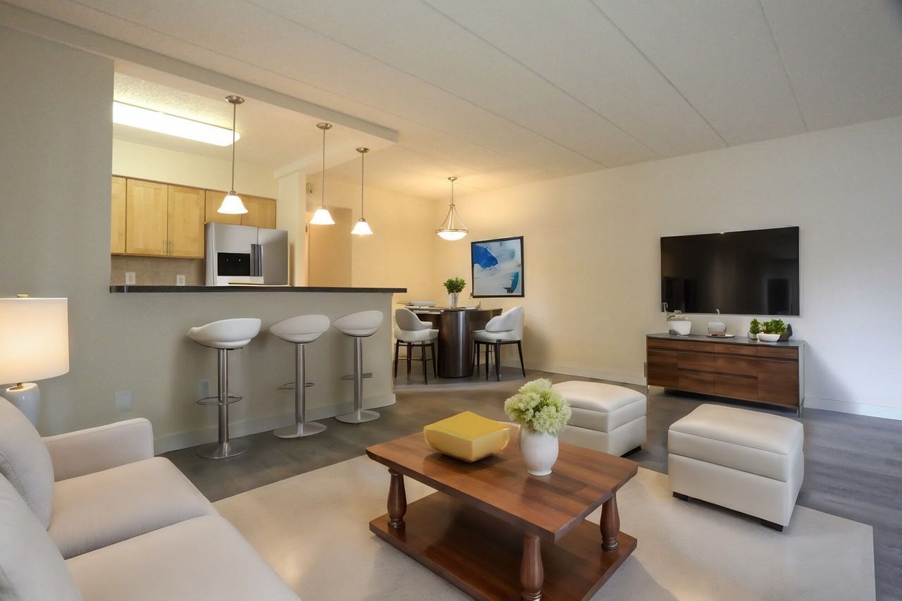 Lansdowne Station Apartments - Photo 6 of 17