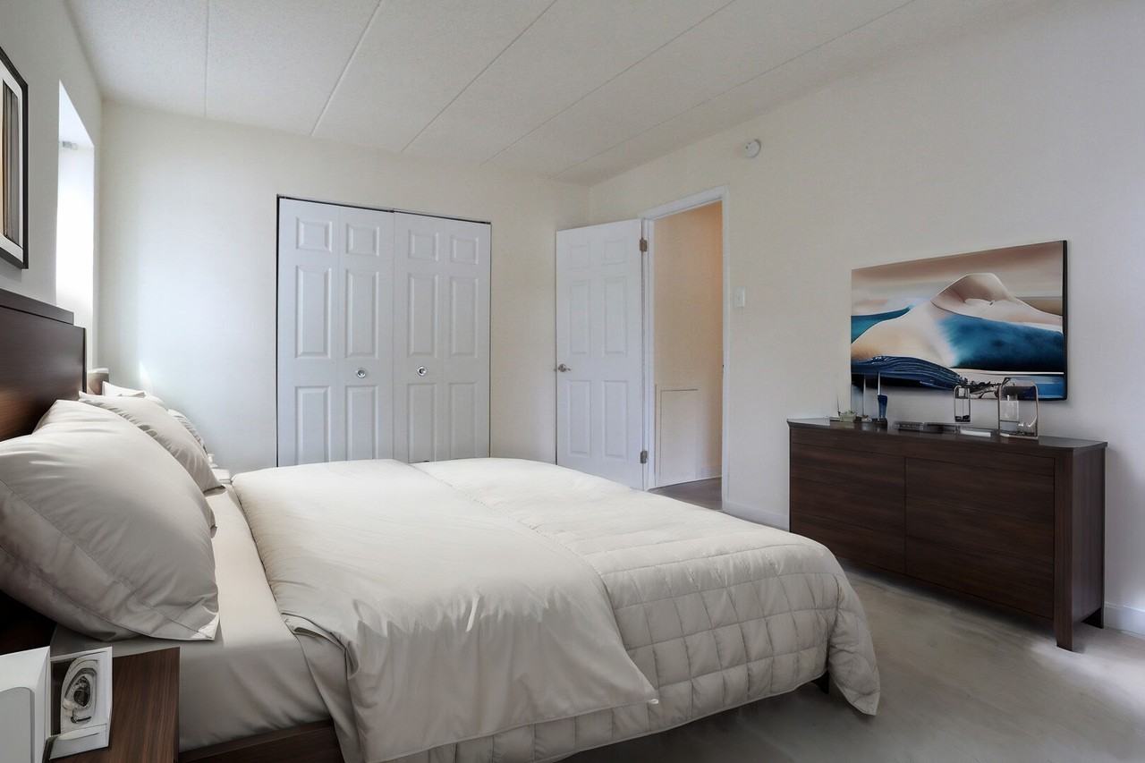 Lansdowne Station Apartments - Photo 7 of 17