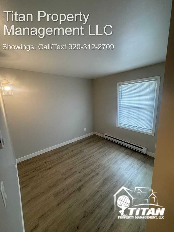 207 Clairmont Ct - Photo 4 of 14