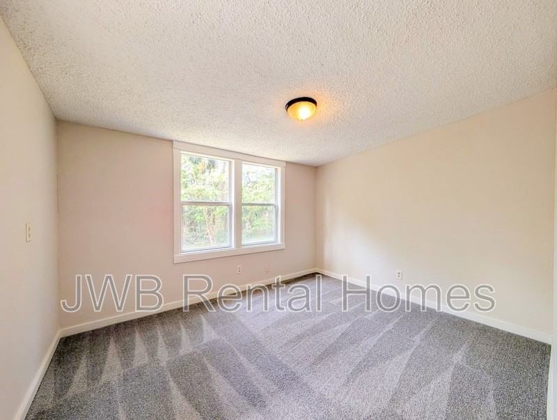 1882 E 27th St - Photo 7 of 19