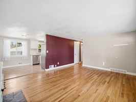 featured image of 3034 W Bismark Ave