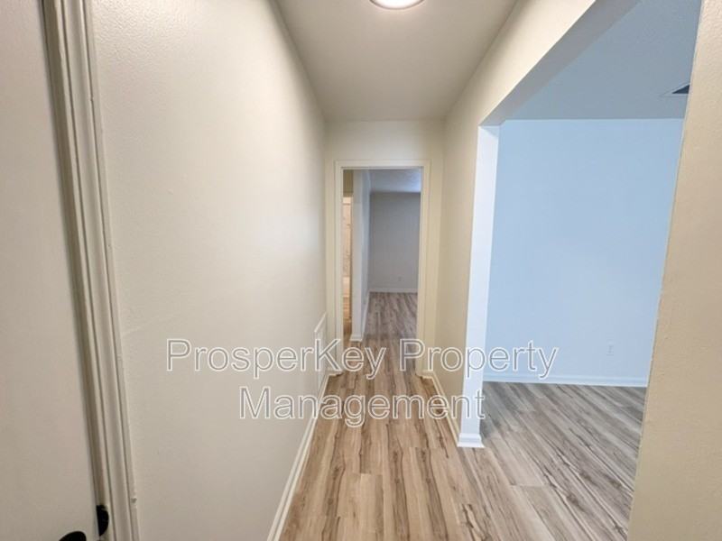 5939 Hunter Rd - Photo 3 of 25