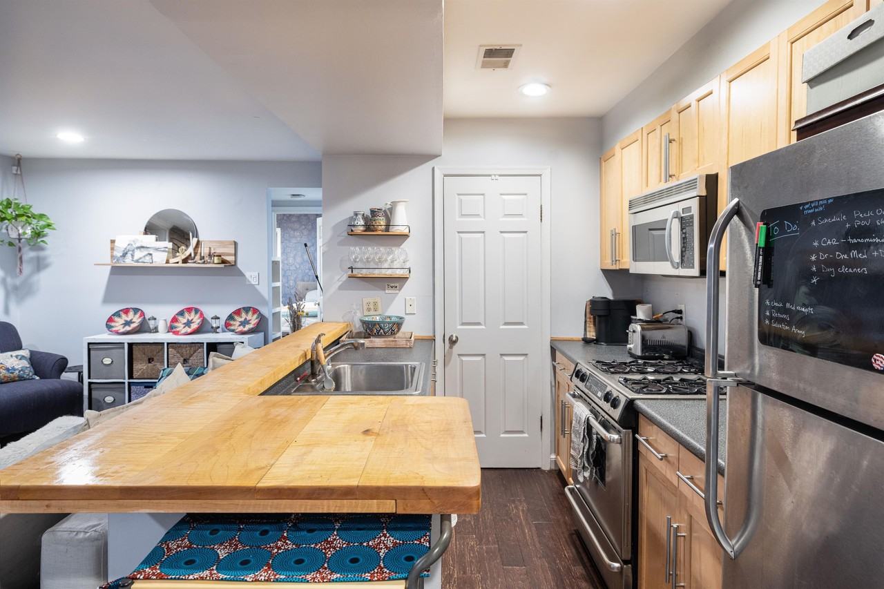 1811 19th Street NW, #1 (DC) - Photo 5 of 21