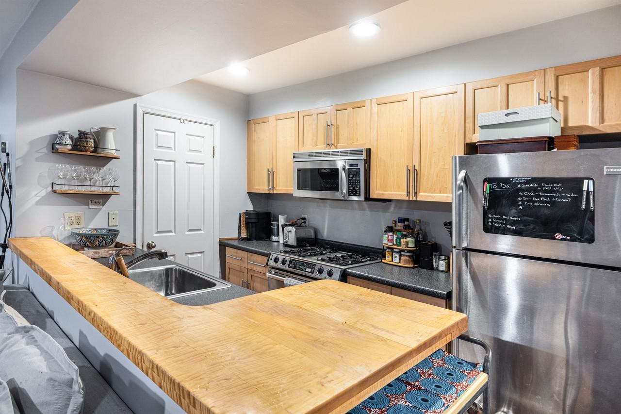 1811 19th Street NW, #1 (DC) - Photo 6 of 21