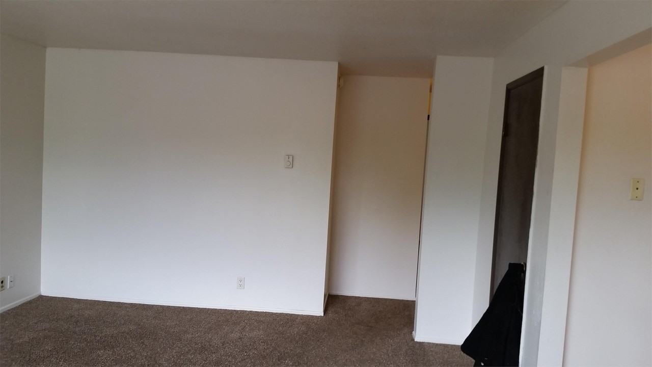 3217-3299 Center Street Northeast - Photo 7 of 21