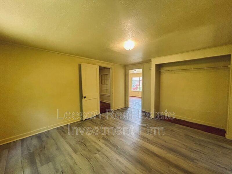 2520 Merwin St - Photo 6 of 13