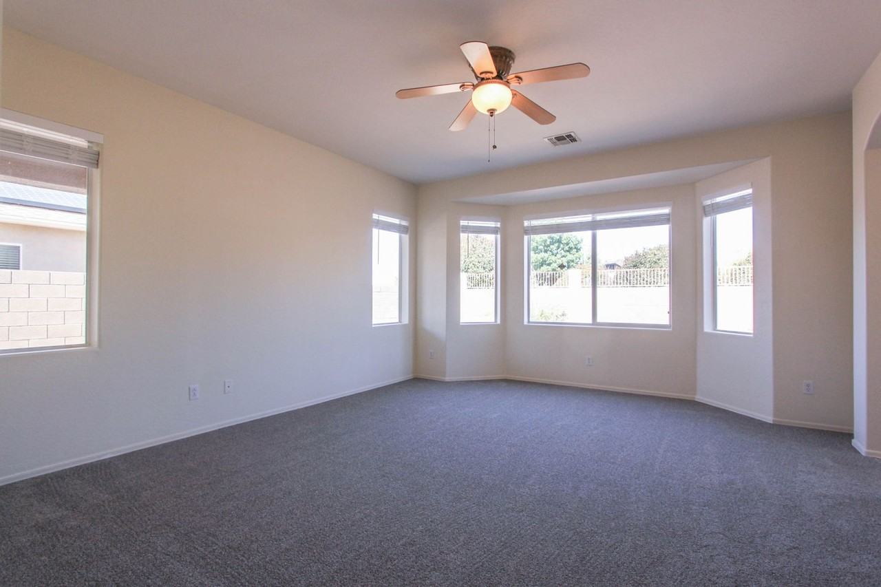 7905 N Music Mountain Ln - Photo 7 of 17