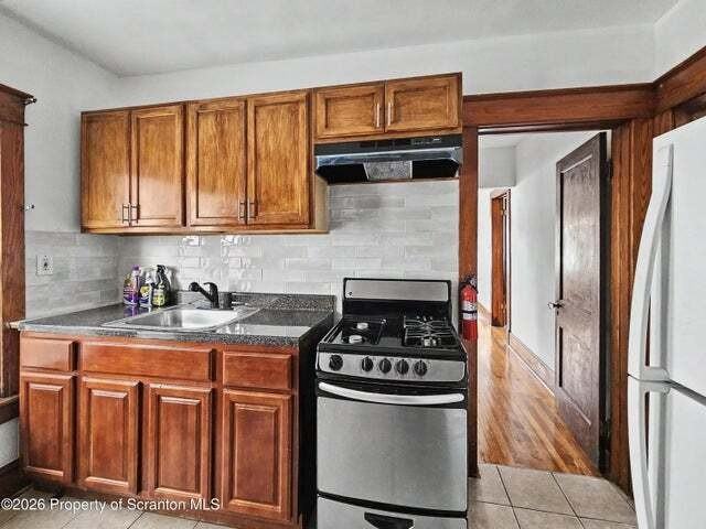 852 North Rebecca Avenue - Photo 3 of 13