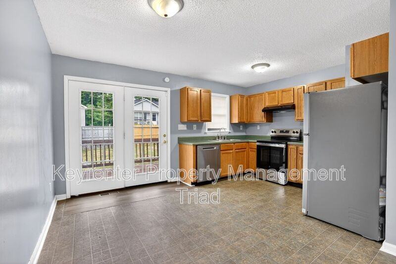 1608 Mcpherson St - Photo 2 of 29