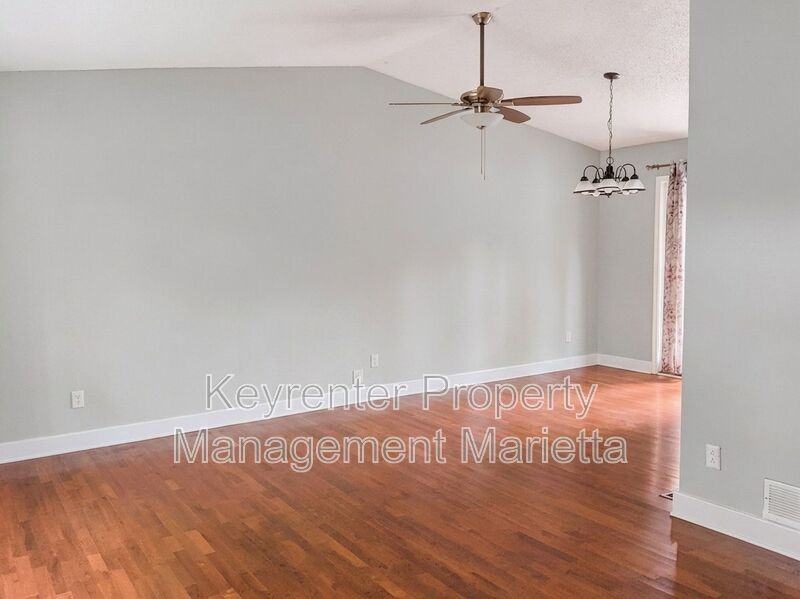 393 Cedar Trce Sw - Photo 2 of 14