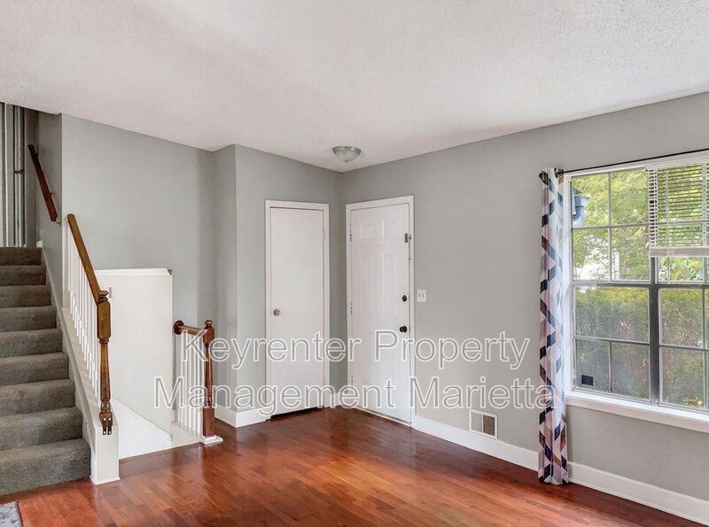 393 Cedar Trce Sw - Photo 3 of 14