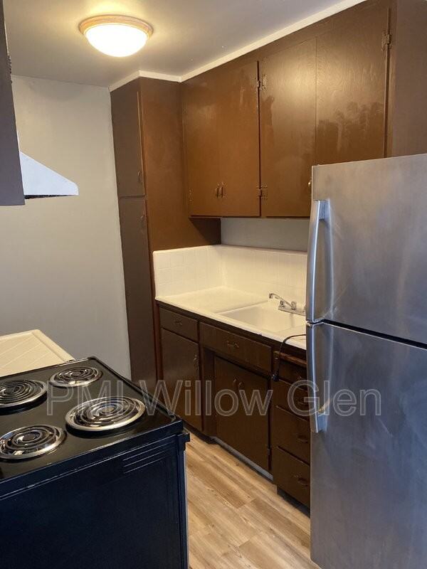 702 Vine St #4 - Photo 2 of 5