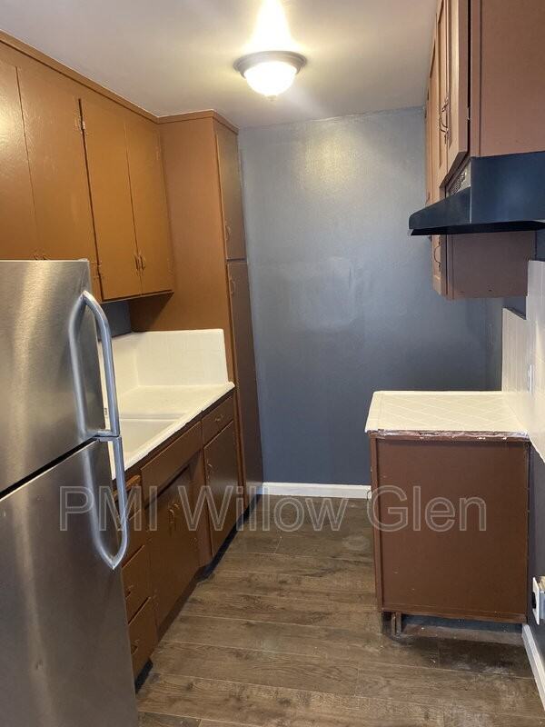 702 Vine St #6 - Photo 4 of 7