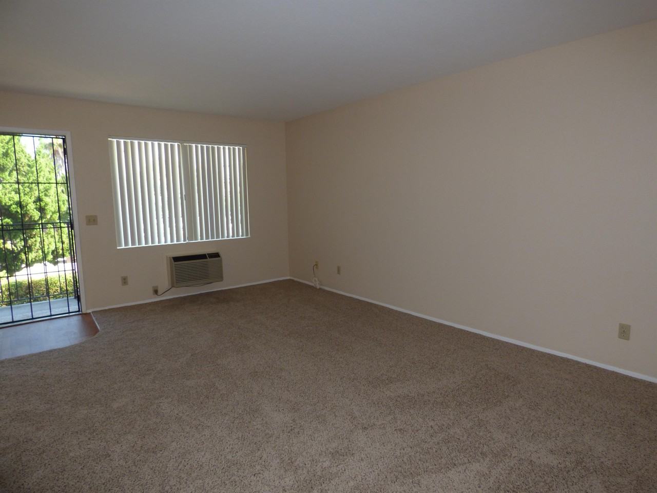 Lincoln Avenue - Photo 4 of 18