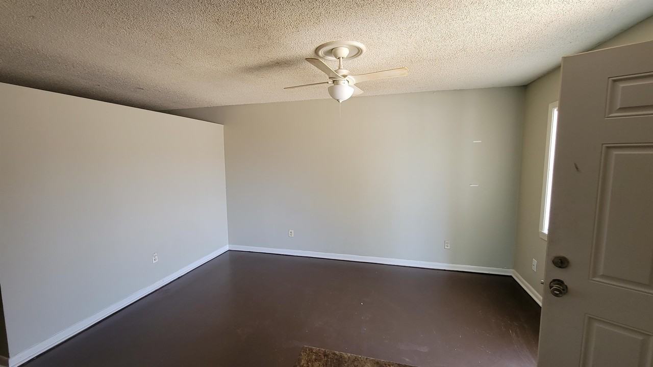 4005 East Nettleton Avenue - Photo 5 of 6