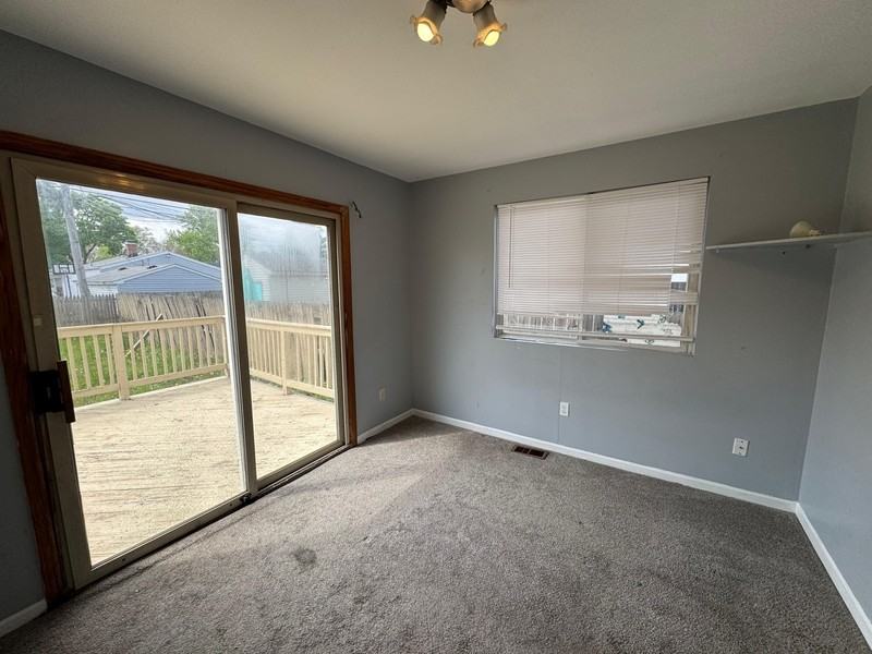8716 Timken Ave - Photo 4 of 20