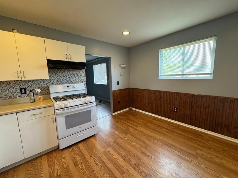 8716 Timken Ave - Photo 6 of 20